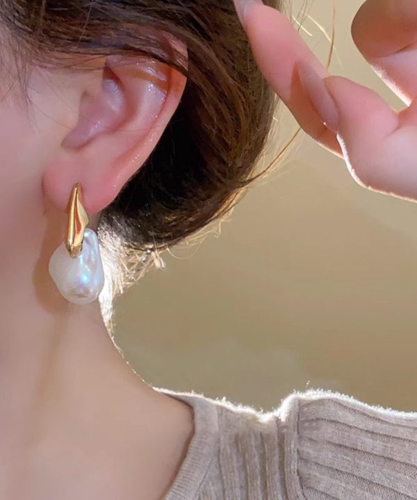 Stylish Gold Alloy Asymmetric Pearl Stud Earrings For Cheap - Image 5