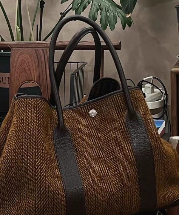 Simple Style Chocolate Large Capacity Satchel Bag Handbag Cheap - Image 4
